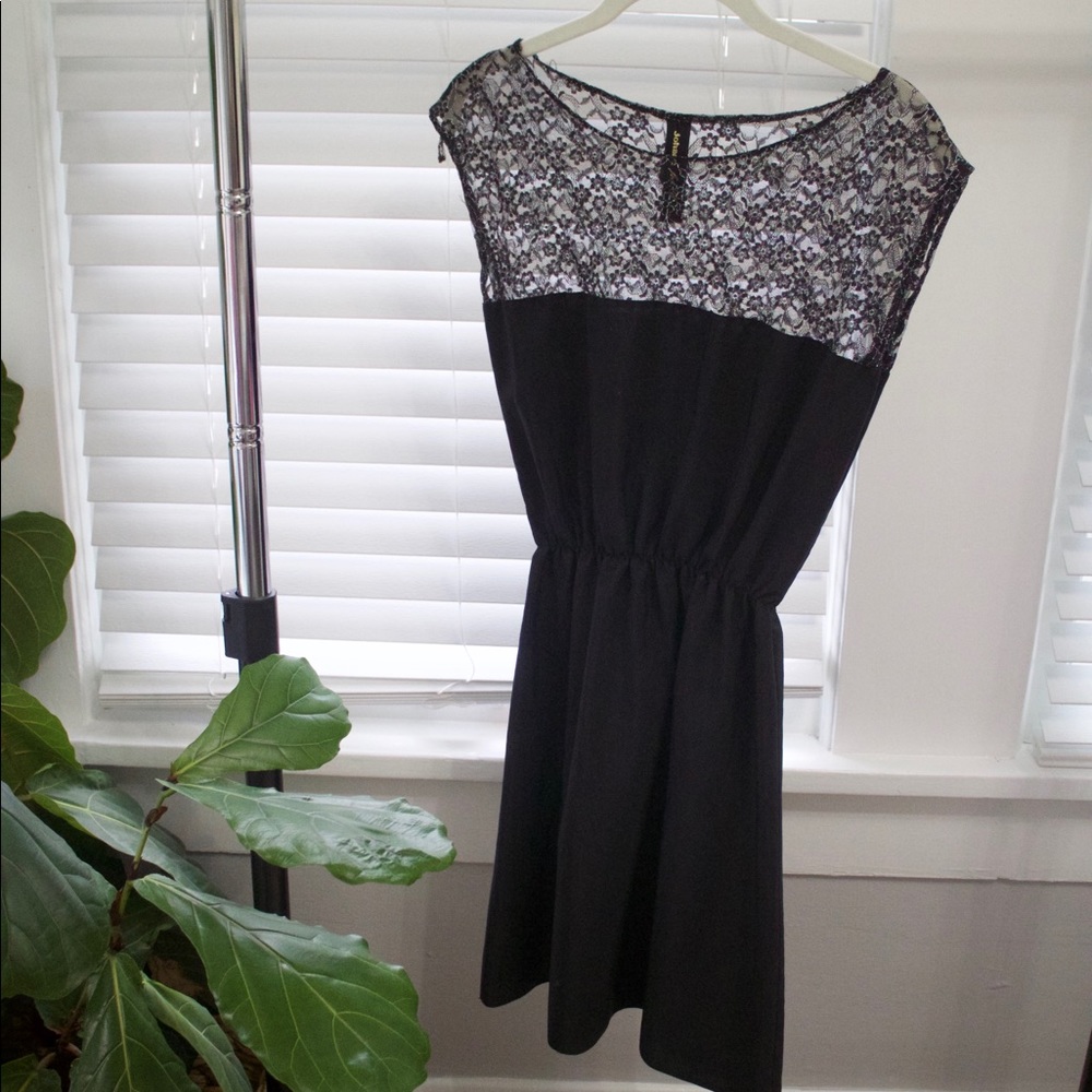 Half lace little black dress